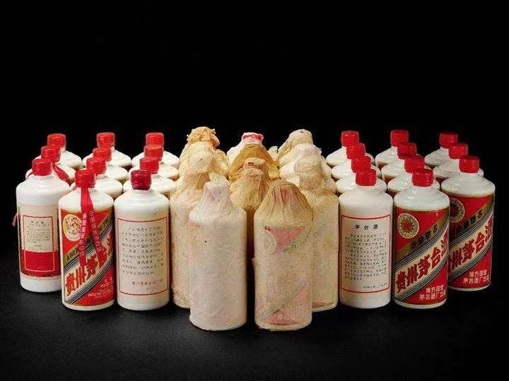 黄潭镇日照岚山回收酒价格哪里回收(附近上门回收茅台酒）?